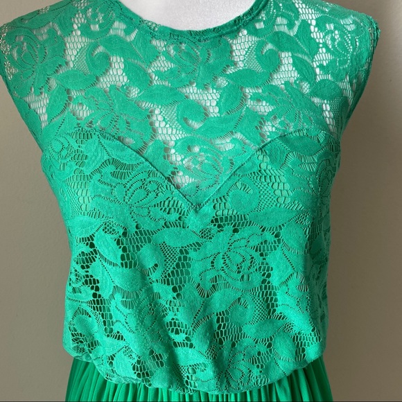 ASOS green lace and layered material dress - Picture 3 of 8